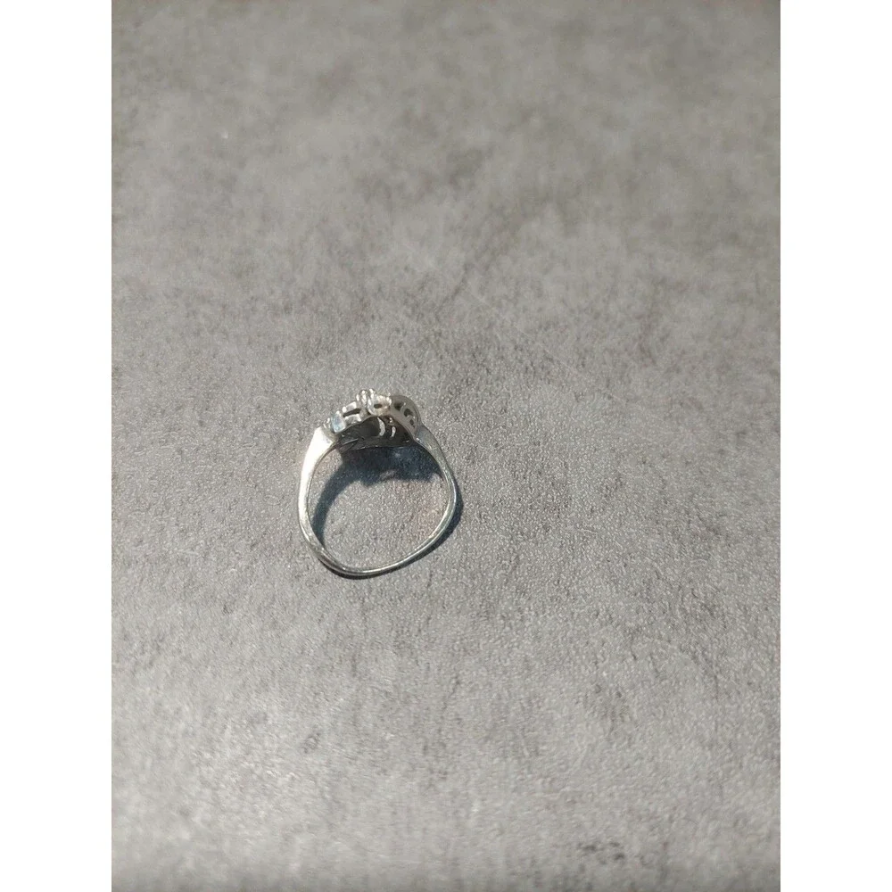Leaf Gold And Diamond Reing Size 6